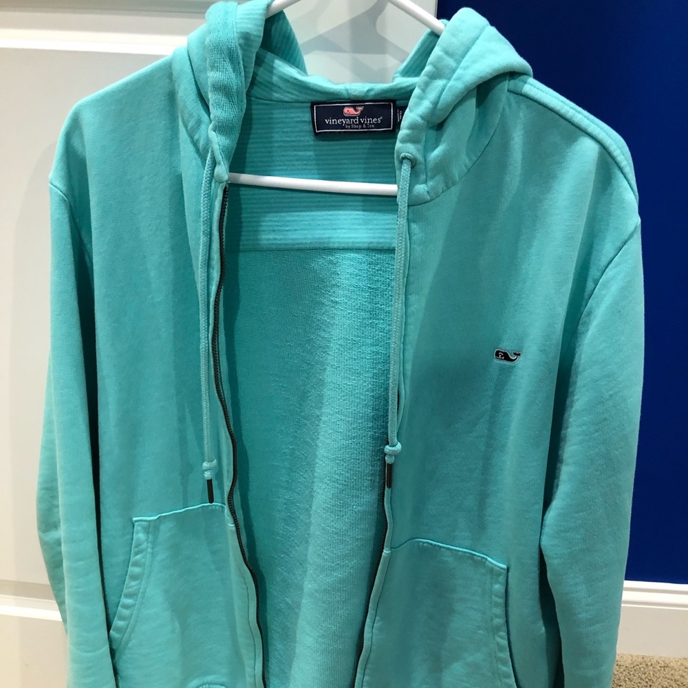 Vineyard Vine men’s jacket.